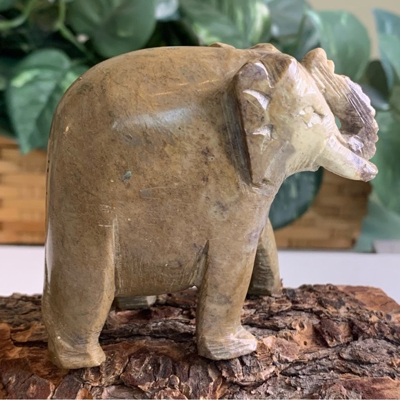 Vintage Soapstone Elephant Figurine Hand Carved Stone Lucky Animal 3.5"x3" 340g - Picture 2 of 13